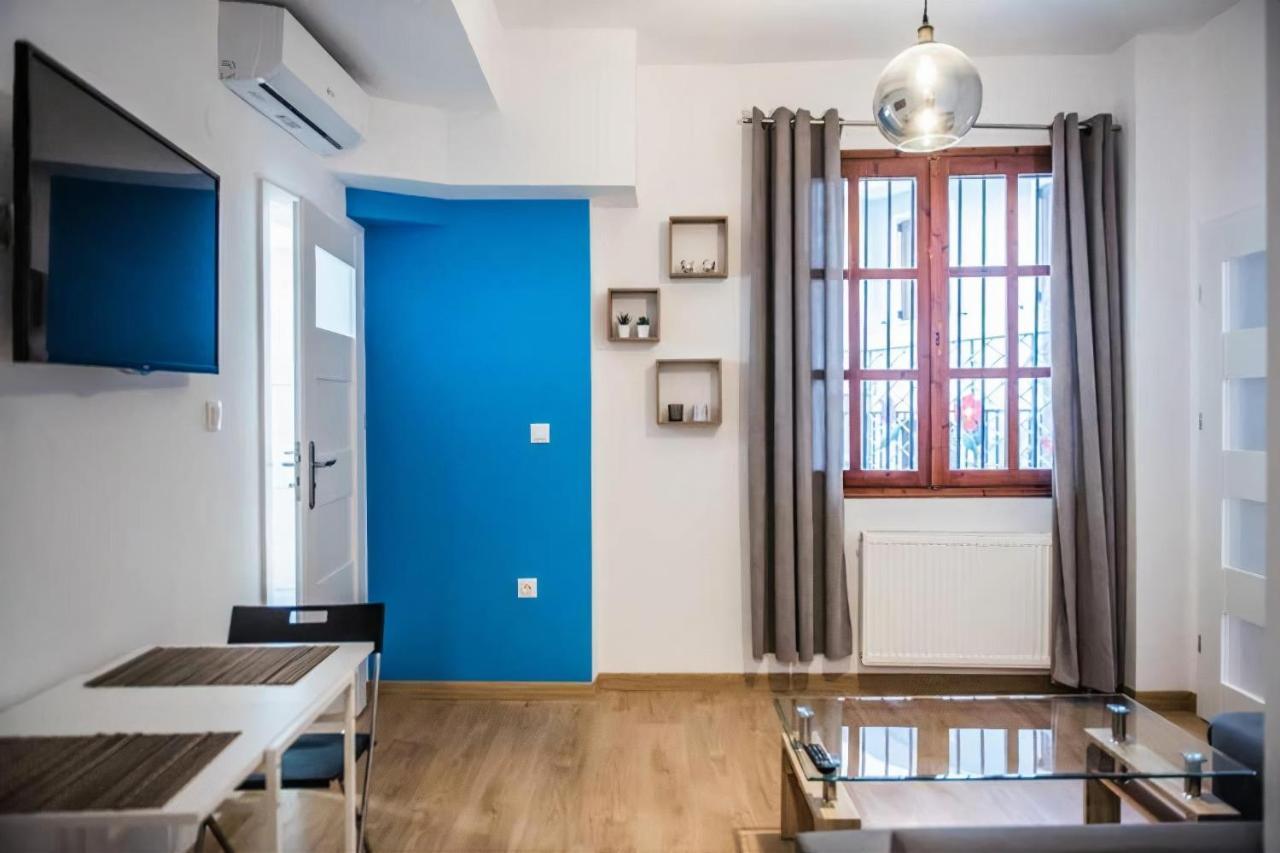 Ferienwohnung Blue Geranium With Private Backyard Thessaloniki Exterior foto